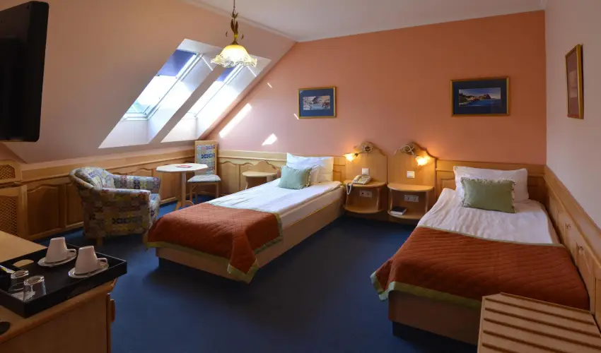 Hotel Villa Classica P�pa - M�rcius 15. 