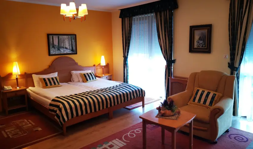 Hotel Villa Classica P�pa - M�rcius 15. 