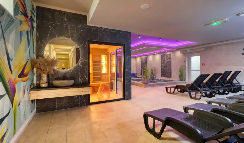 Hotel Villa Park Szilv�sv�rad - M�rcius 15. 