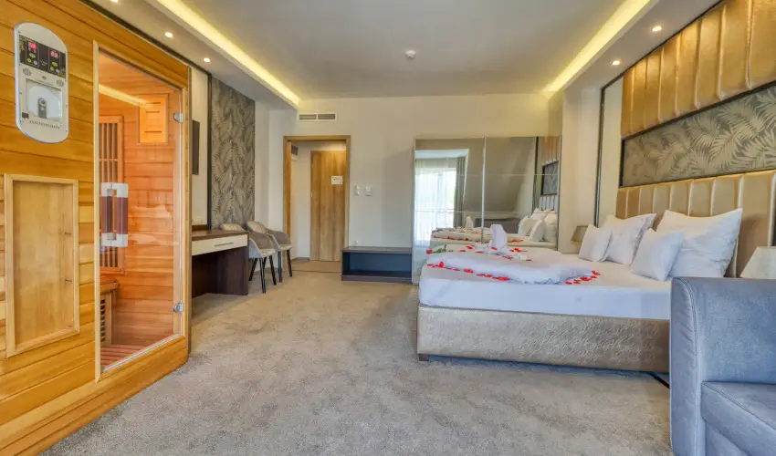 Hotel Villa Park Szilv�sv�rad - M�rcius 15. 