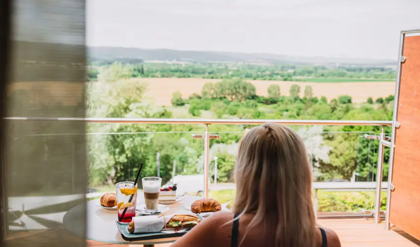 Wabi Hotel Sopron - M�rcius 15. 