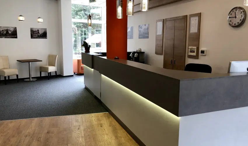 Well Hotel Hark�ny - M�rcius 15.