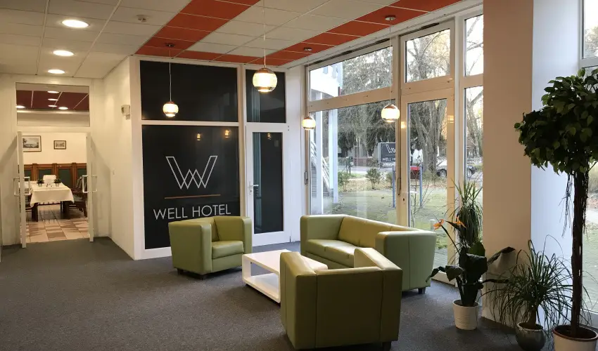 Well Hotel Hark�ny - M�rcius 15.