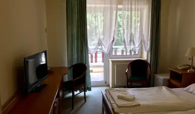 Well Hotel Hark�ny