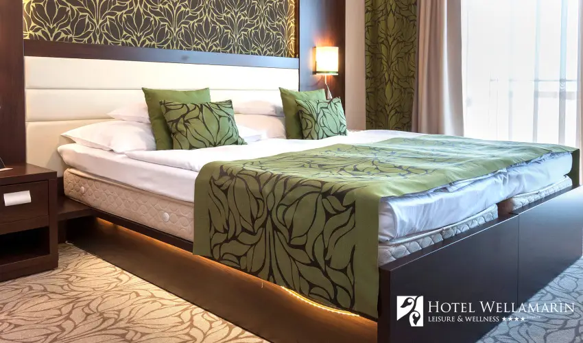 Hotel Wellamarin Zam�rdi - M�rcius 15. 