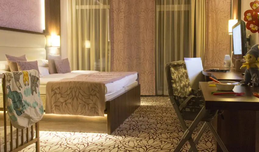 Hotel Wellamarin Zam�rdi - M�rcius 15. 