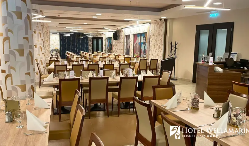 Hotel Wellamarin Zam�rdi - M�rcius 15. 