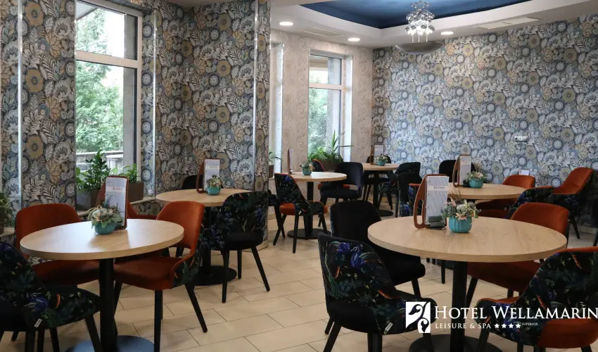 Hotel Wellamarin Zam�rdi - M�rcius 15. 