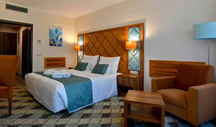 Wellness Hotel Gyula Gyula - M�rcius 15. (min. 3 �j)