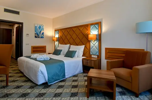 Wellness Hotel Gyula - M�rcius 15. (min. 3 �j)