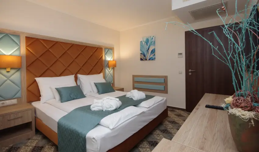 Wellness Hotel Gyula Gyula - M�rcius 15. (min. 3 �j)