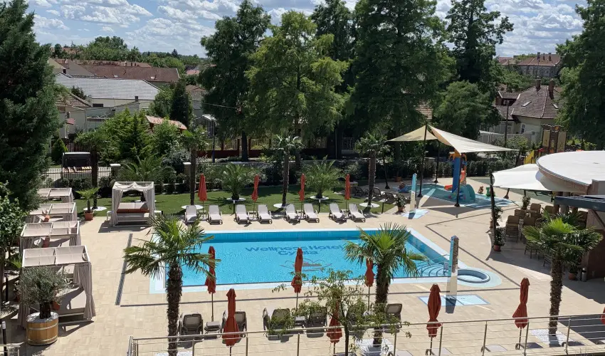 Wellness Hotel Gyula Gyula - M�rcius 15. (min. 3 �j)