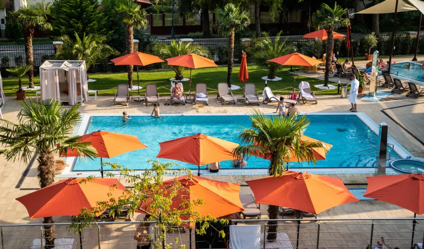 Wellness Hotel Gyula Gyula - M�rcius 15. (min. 3 �j)
