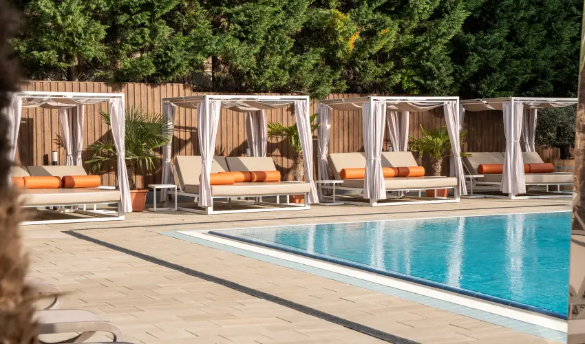 Wellness Hotel Gyula Gyula - M�rcius 15. (min. 3 �j)