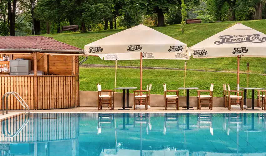 La Contessa Kast�lyhotel Szilv�sv�rad - M�rcius 15. 