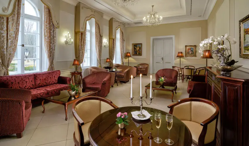 La Contessa Kast�lyhotel Szilv�sv�rad - M�rcius 15. 