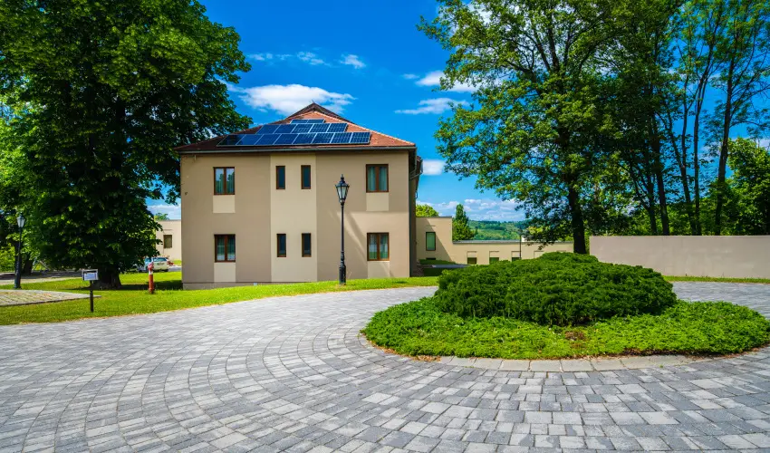 La Contessa Kast�lyhotel Szilv�sv�rad - M�rcius 15. 