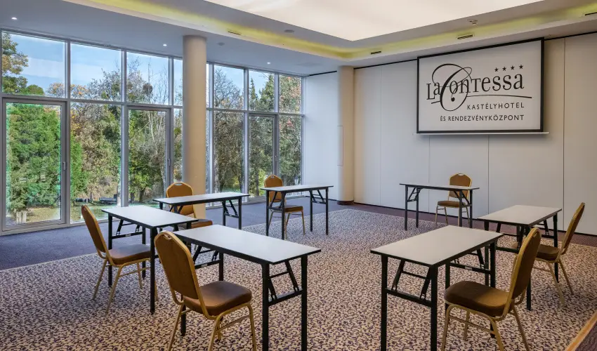 La Contessa Kast�lyhotel Szilv�sv�rad - M�rcius 15. 