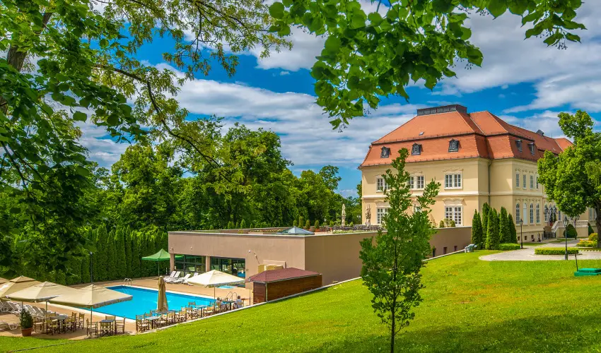 La Contessa Kast�lyhotel Szilv�sv�rad - M�rcius 15. 