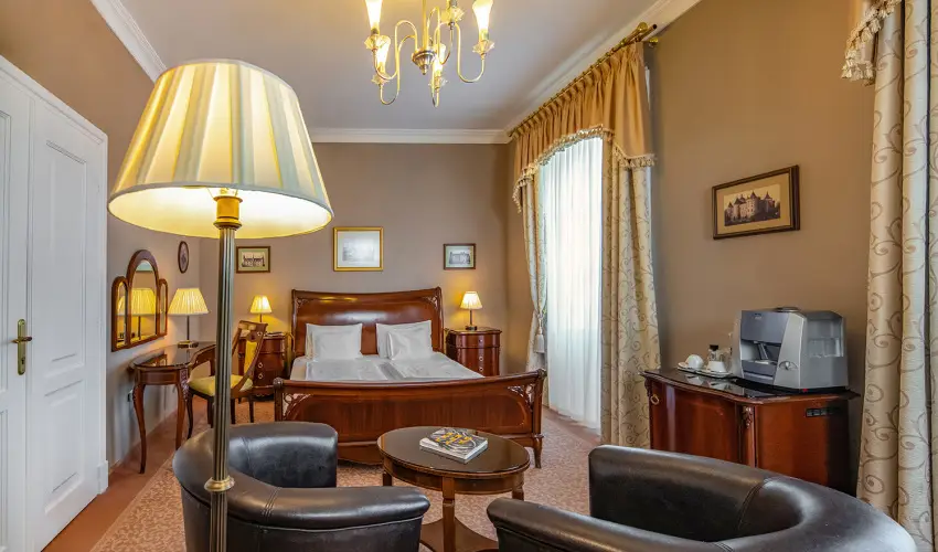 La Contessa Kast�lyhotel Szilv�sv�rad - M�rcius 15. 