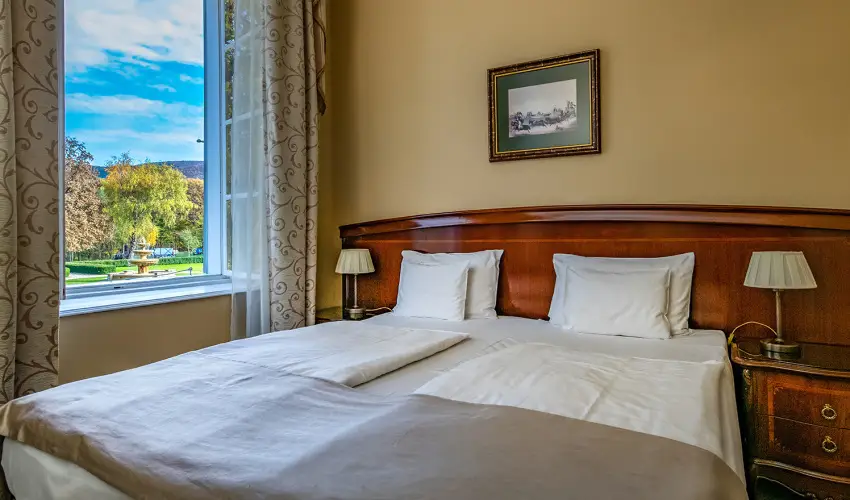 La Contessa Kast�lyhotel Szilv�sv�rad - M�rcius 15. 
