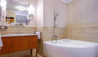La Contessa Kast�lyhotel Szilv�sv�rad