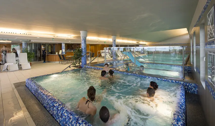 Zenit Hotel Balaton Vonyarcvashegy - M�rcius 15. (min. 2 �j)