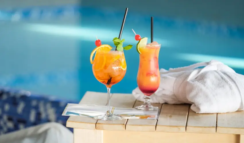 Zenit Hotel Balaton Vonyarcvashegy - M�rcius 15. (min. 2 �j)