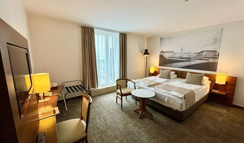 Zenit Hotel Balaton Vonyarcvashegy - M�rcius 15. (min. 2 �j)