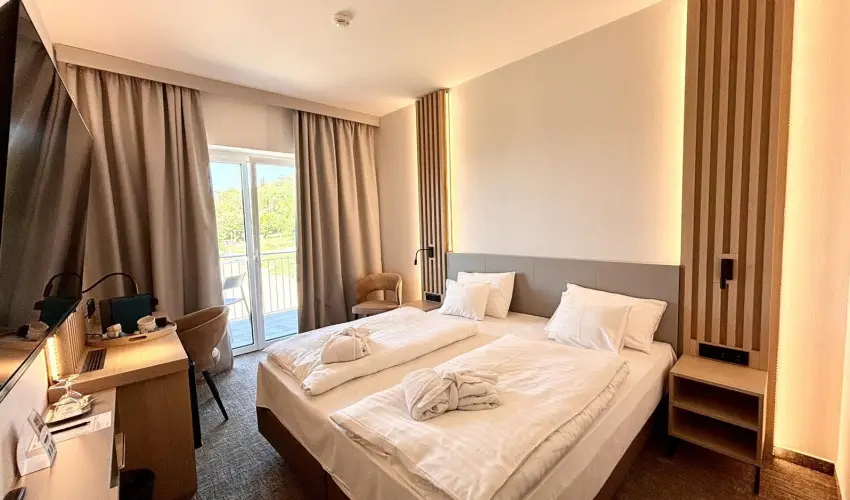 Zenit Hotel Balaton Vonyarcvashegy - M�rcius 15. (min. 2 �j)