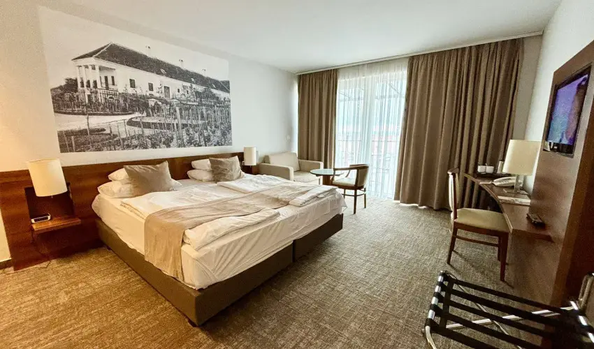 Zenit Hotel Balaton Vonyarcvashegy - M�rcius 15. (min. 2 �j)