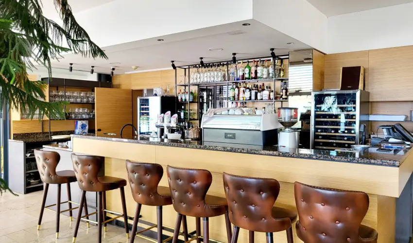 Zenit Hotel Balaton Vonyarcvashegy - M�rcius 15. (min. 2 �j)
