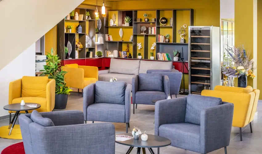 Zs�ry Liget Hotel & Spa Mez�k�vesd - M�rcius 15.