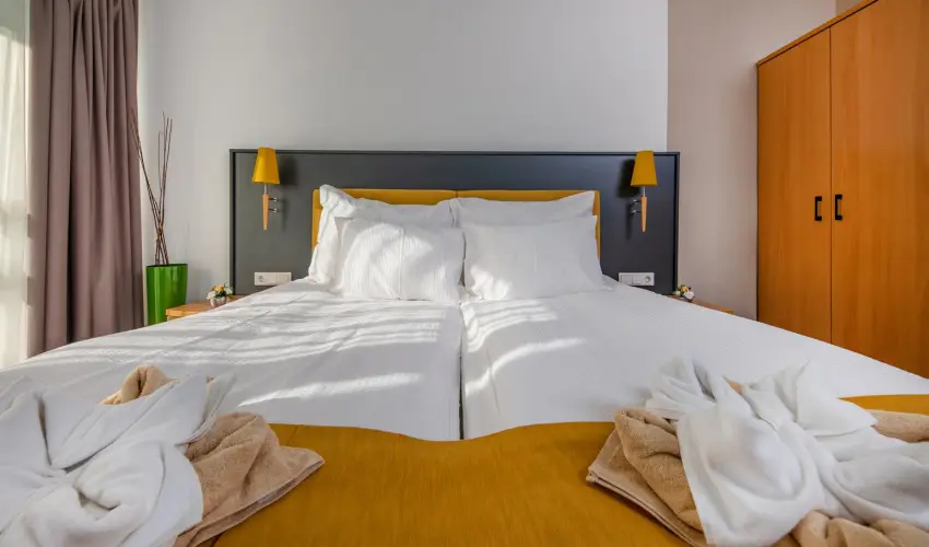 Zs�ry Liget Hotel & Spa Mez�k�vesd - M�rcius 15.